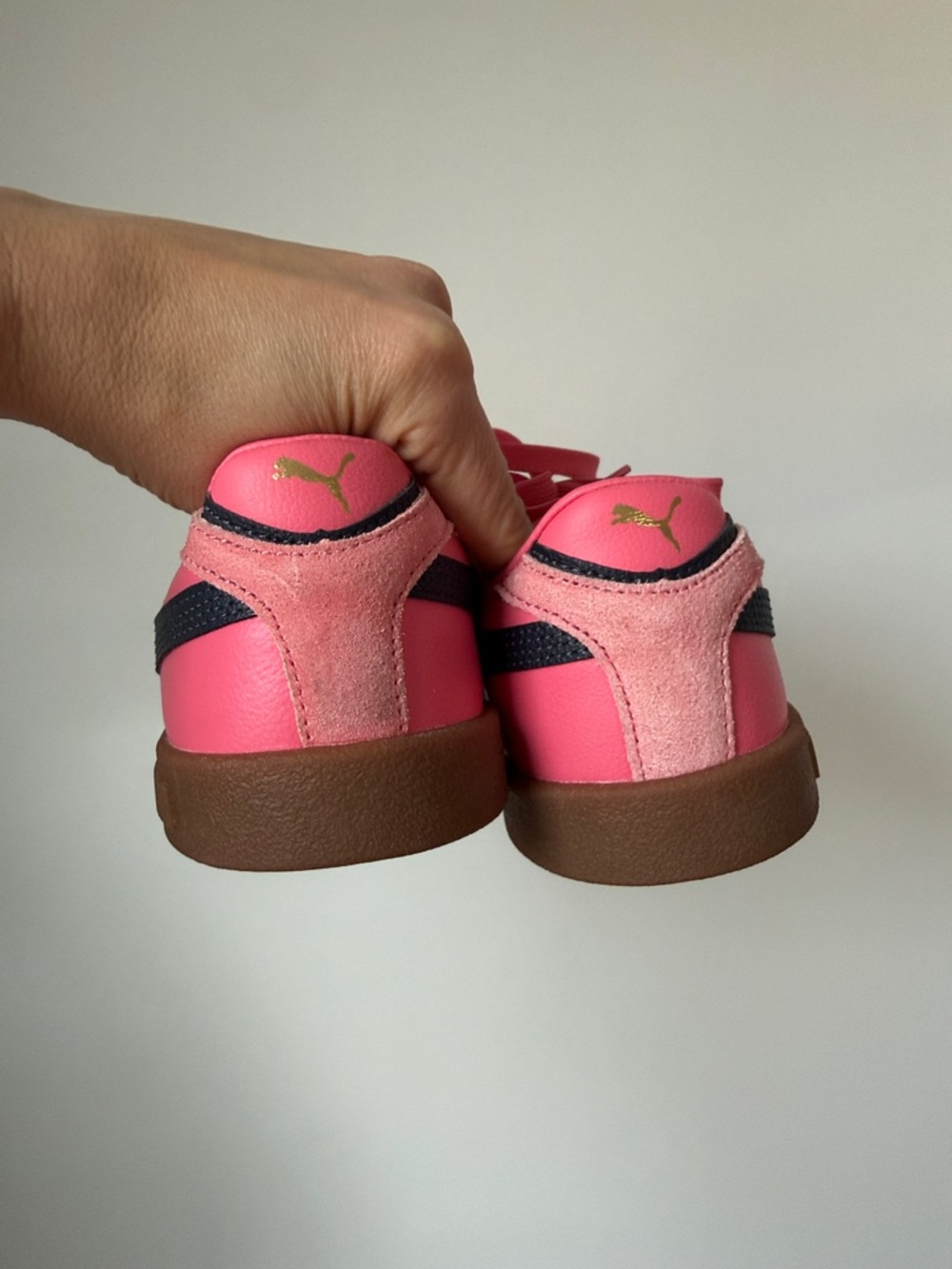 Puma Women's Sneakers in hot pink and navy - Picture 4 of 8